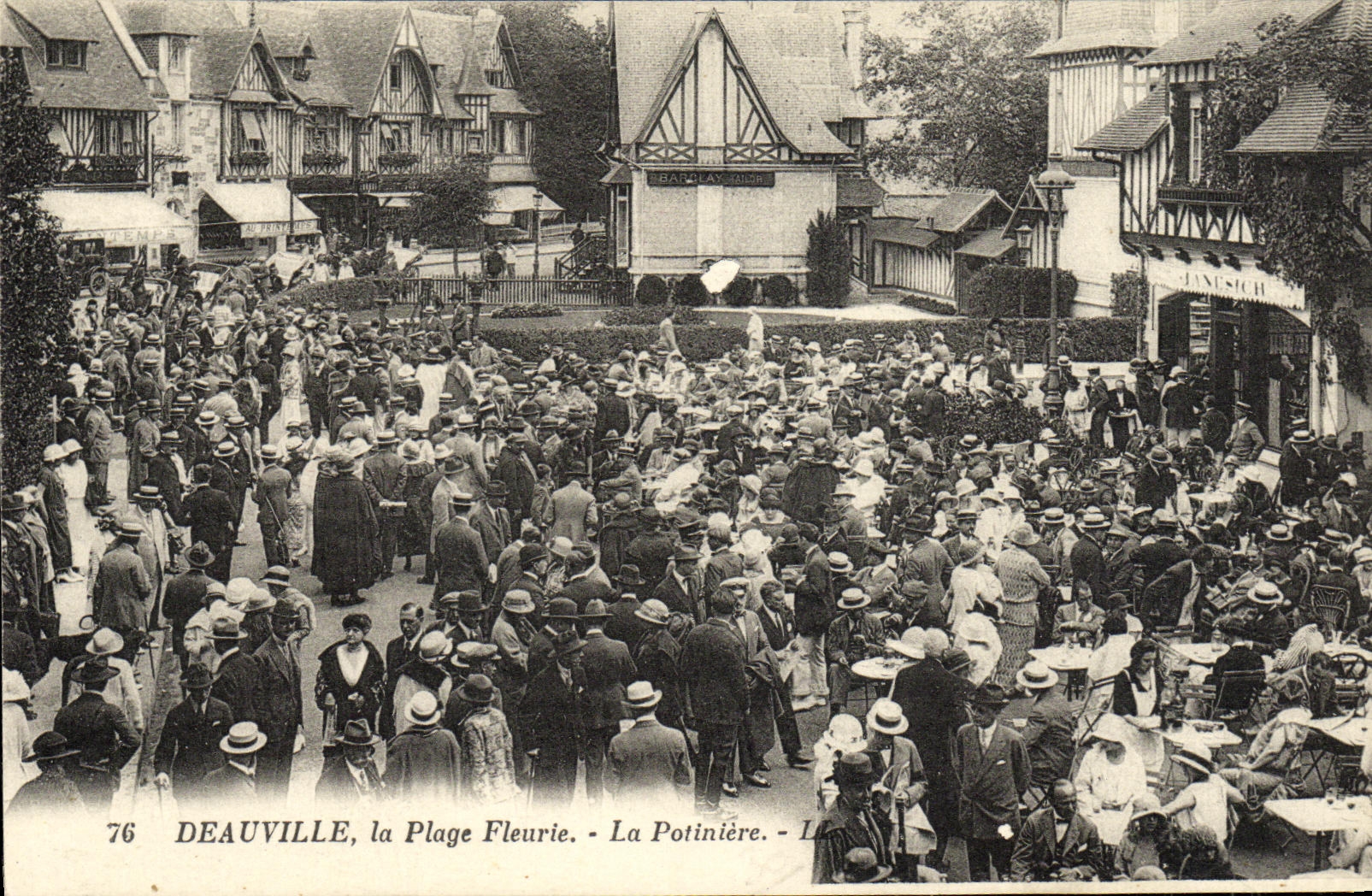 CPA Deauville La Plage Fleurie La Potiniere