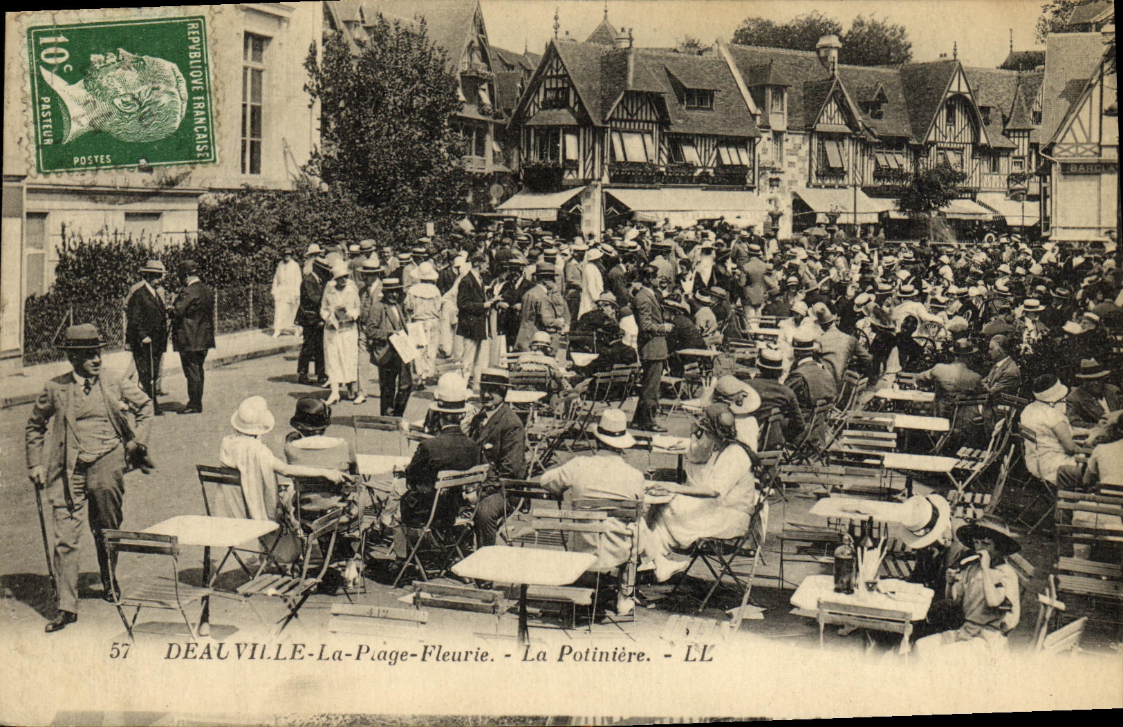 CPA Deauville La Plage Fleurie La Potiniere