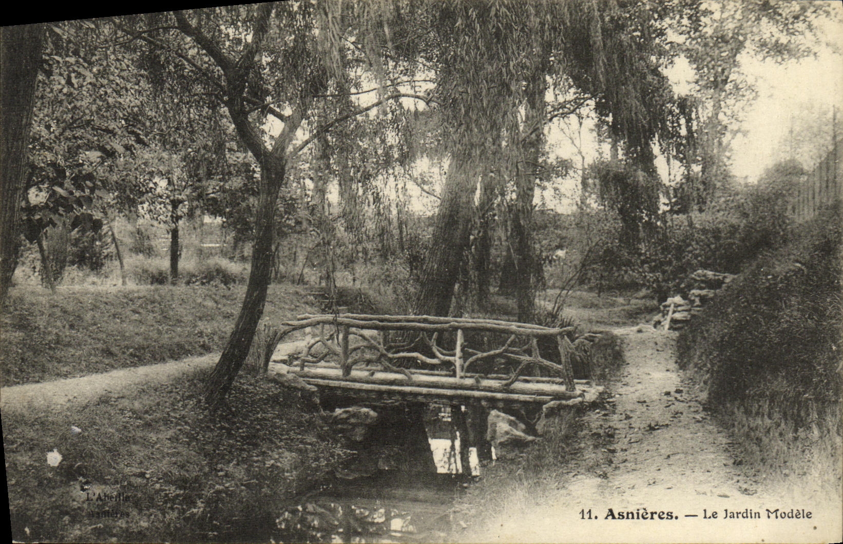 VINTAGE POSTCARD Asnieres the Model Garden