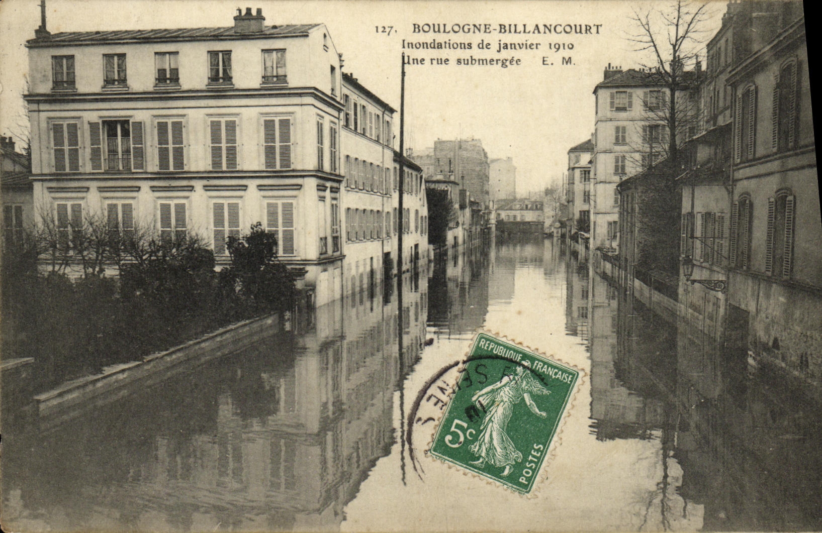 CPA Boulogne Billancourt Inondations Jnvier 1910 Une rue submergee