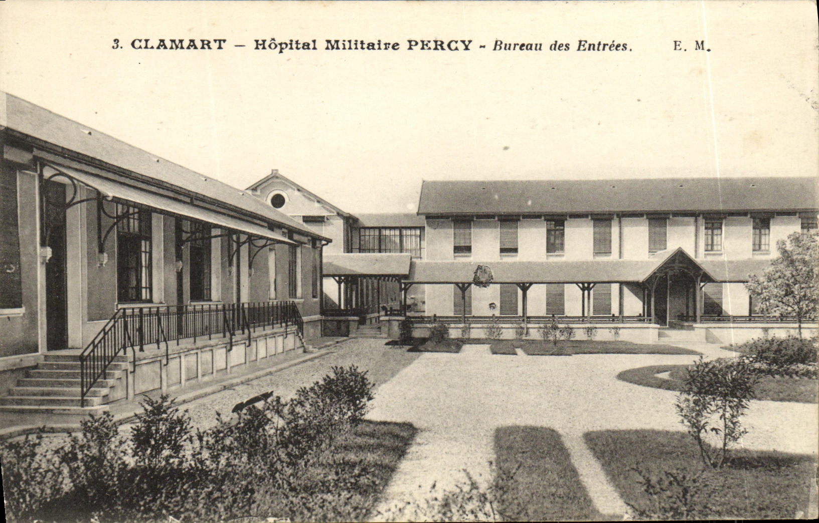 VINTAGE POSTCARD Clamart Military hospital Percy Office of the Entries