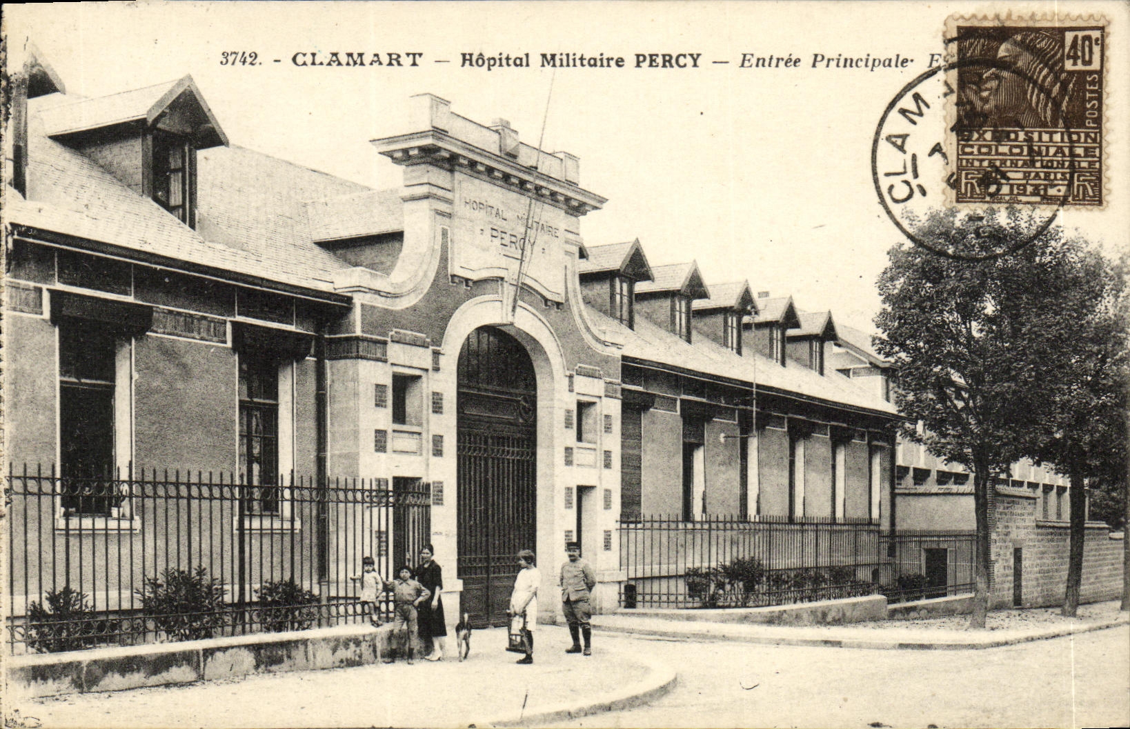 VINTAGE POSTCARD Clamart Military hospital Percy Main entrance