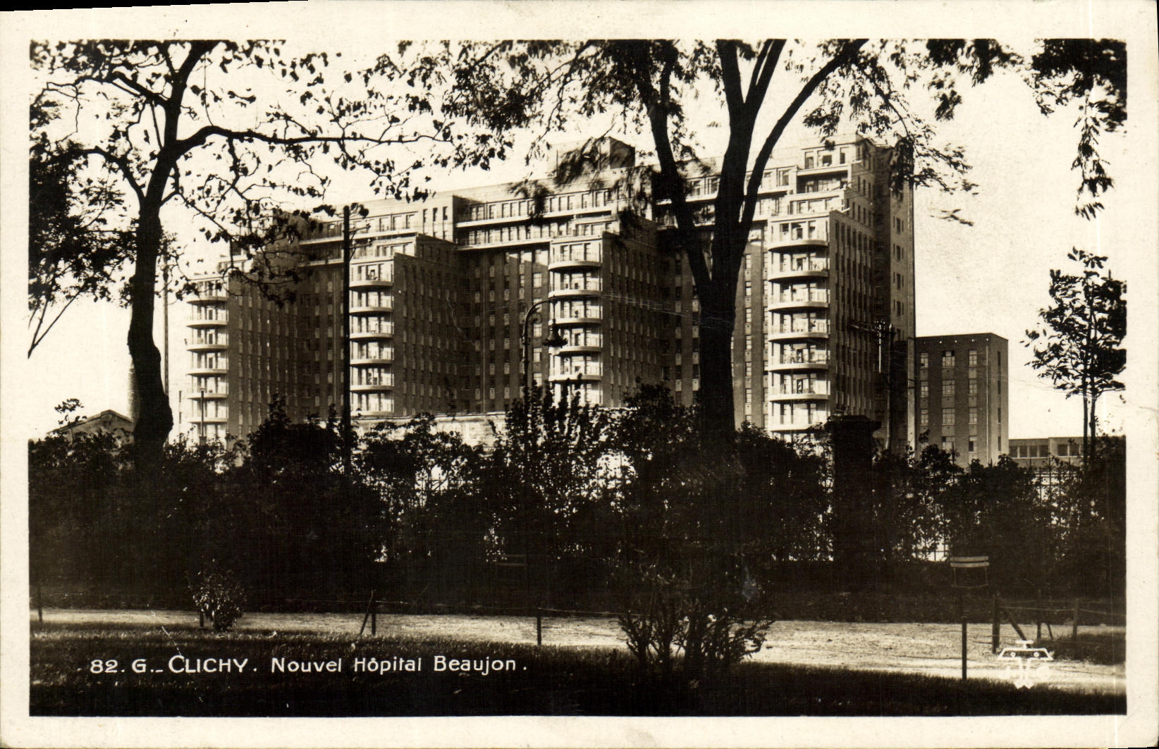 POSTAL MODERNA nuevo Beaujon hospital de Clichy
