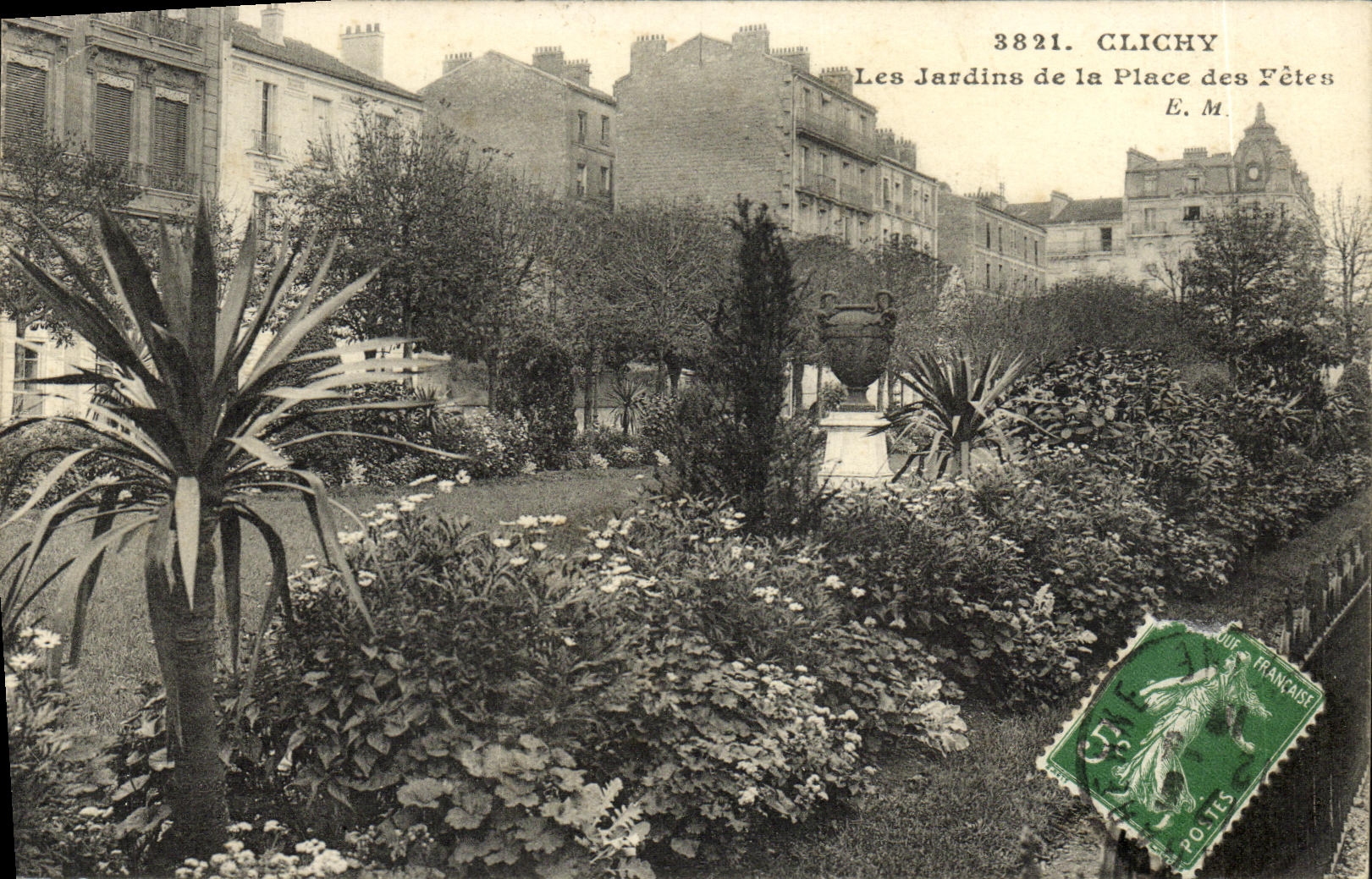 Jardines de Clichy de la POSTAL de la VENDIMIA del lugar de los festivales