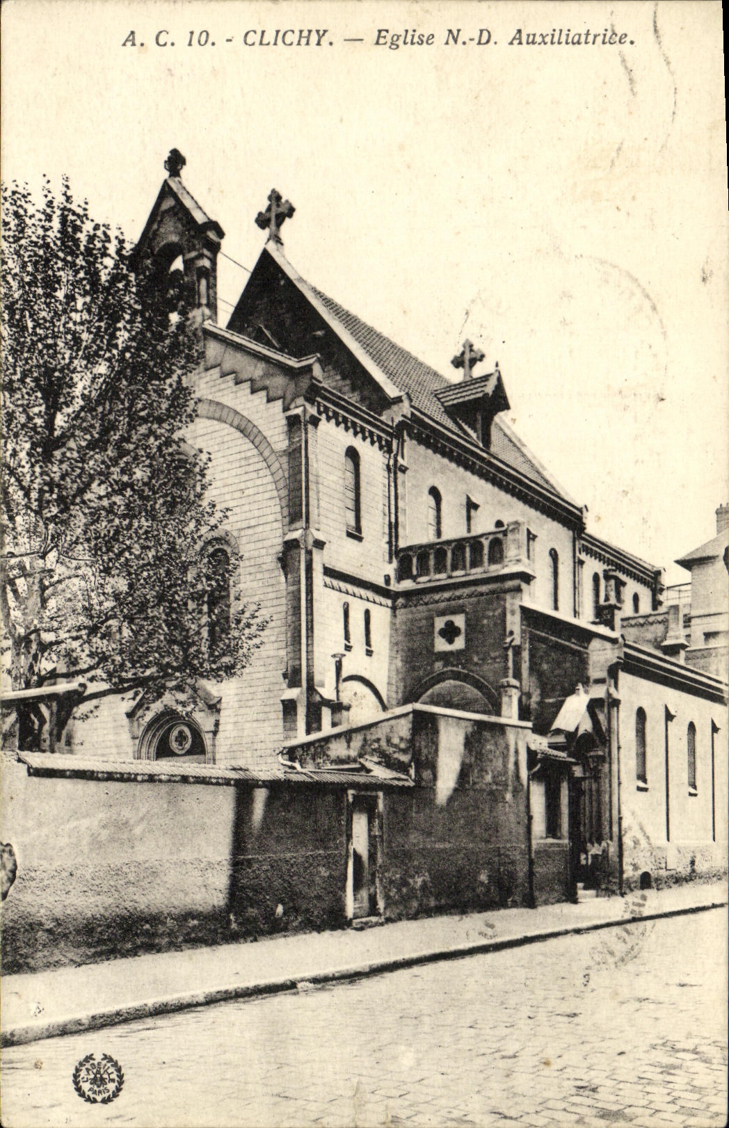 Iglesia NR D Auxiliatrice de Clichy de la POSTAL de la VENDIMIA