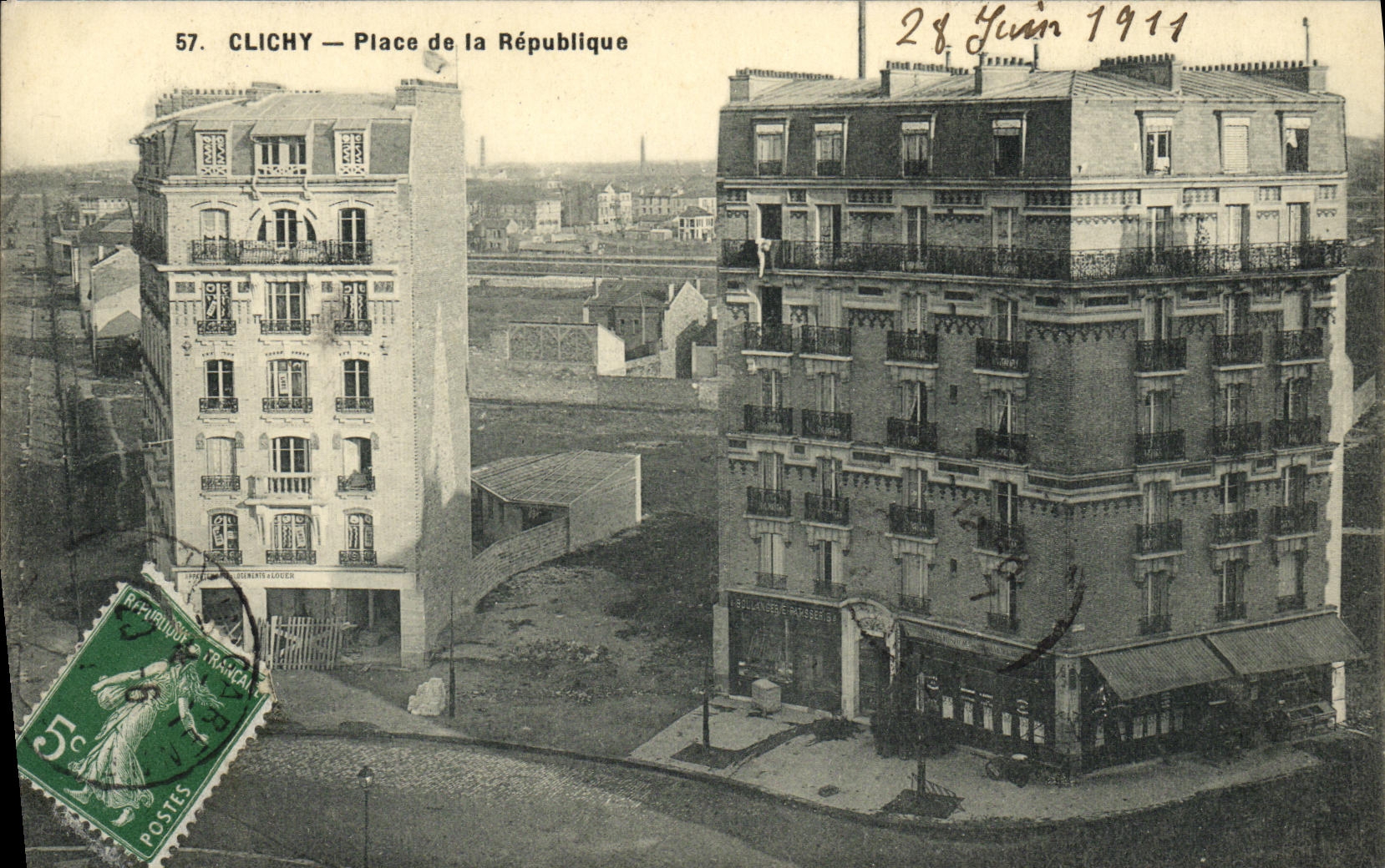CPA Clichy Place de la Republique