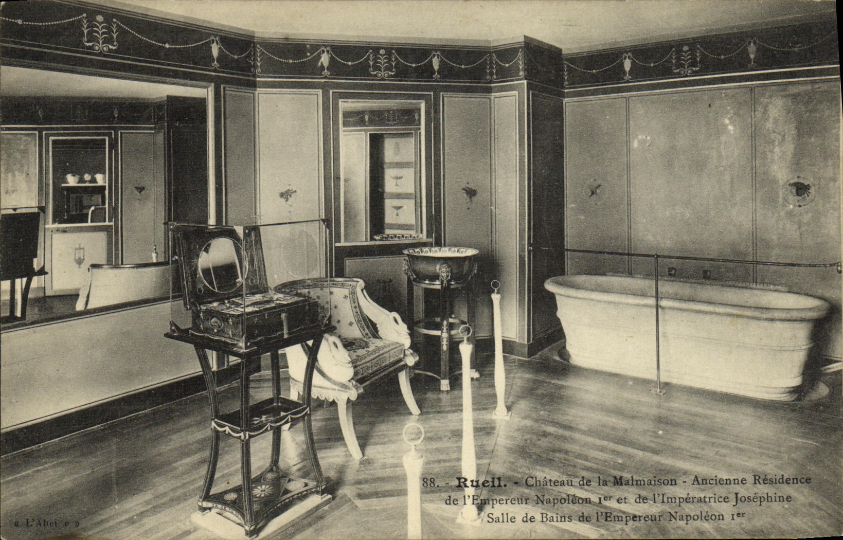 CPA Rueil Chateau de la Malmaison Ancienne Residence de Napoleon 1er Salle de bains