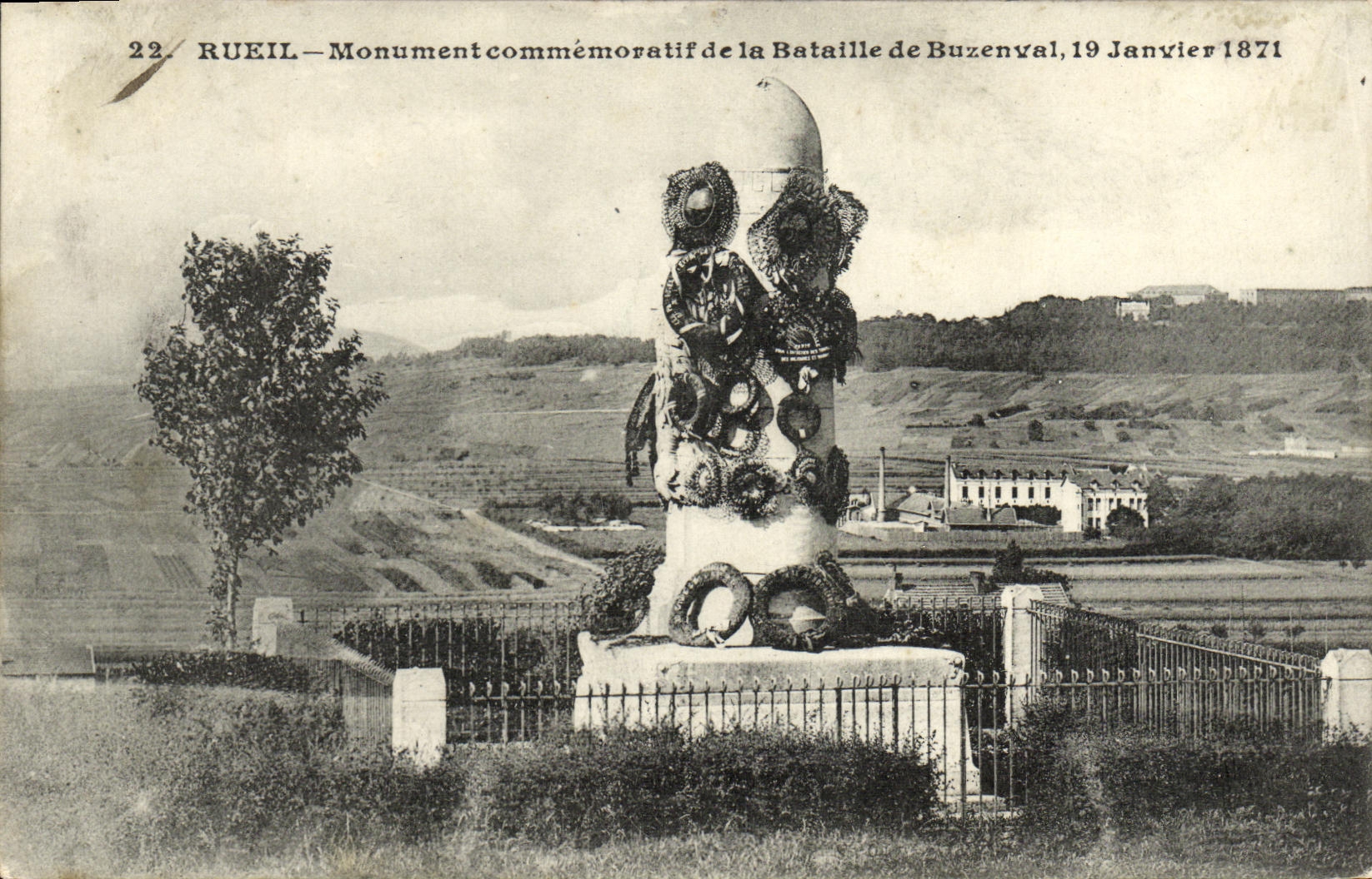 CPA Rueil Monument commemoratif de la Bataille de Buzenval Militaria