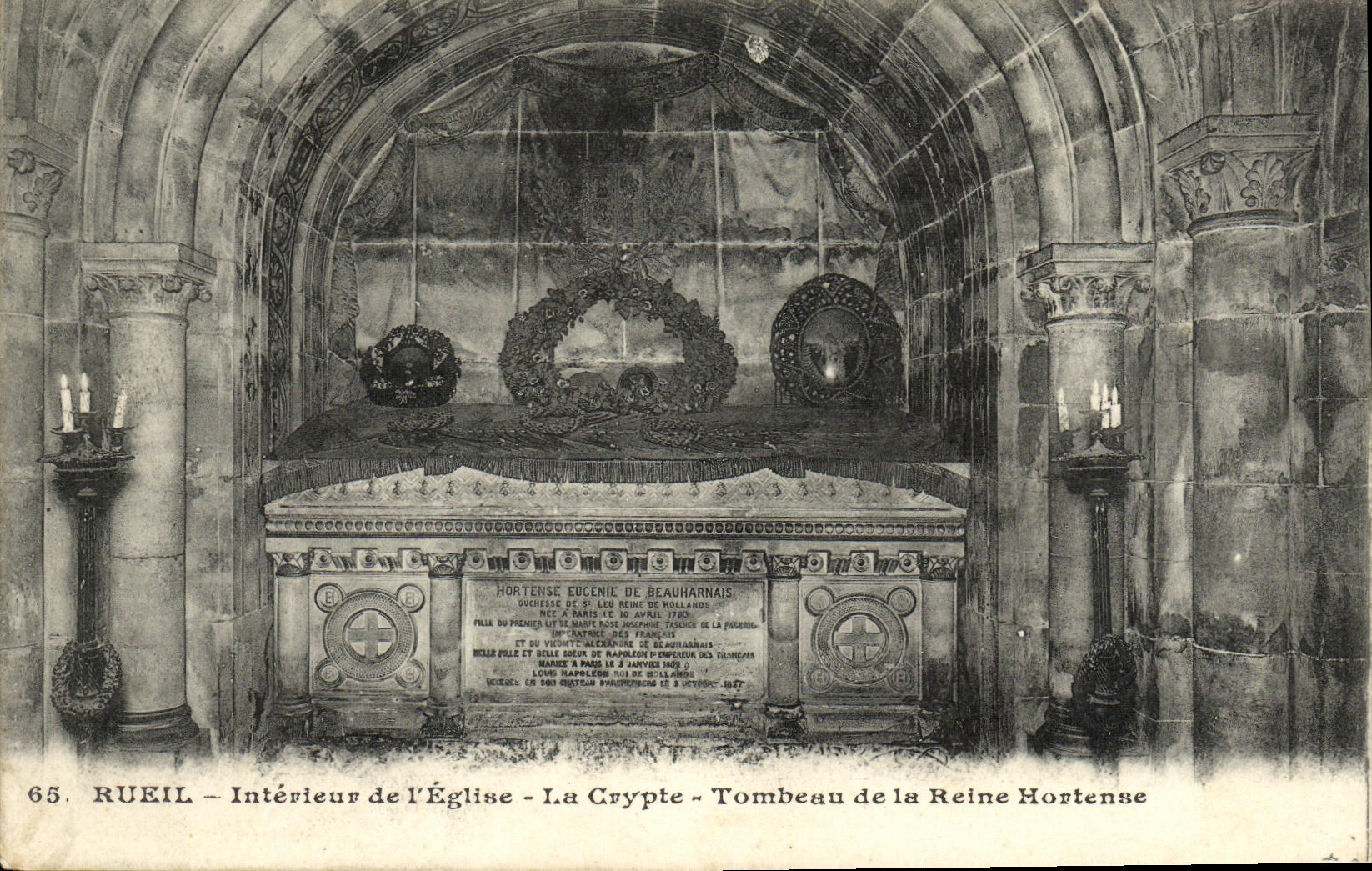 CPA Rueil Interieur de l Eglise La Crypte Tombeau de la Reine Hortense