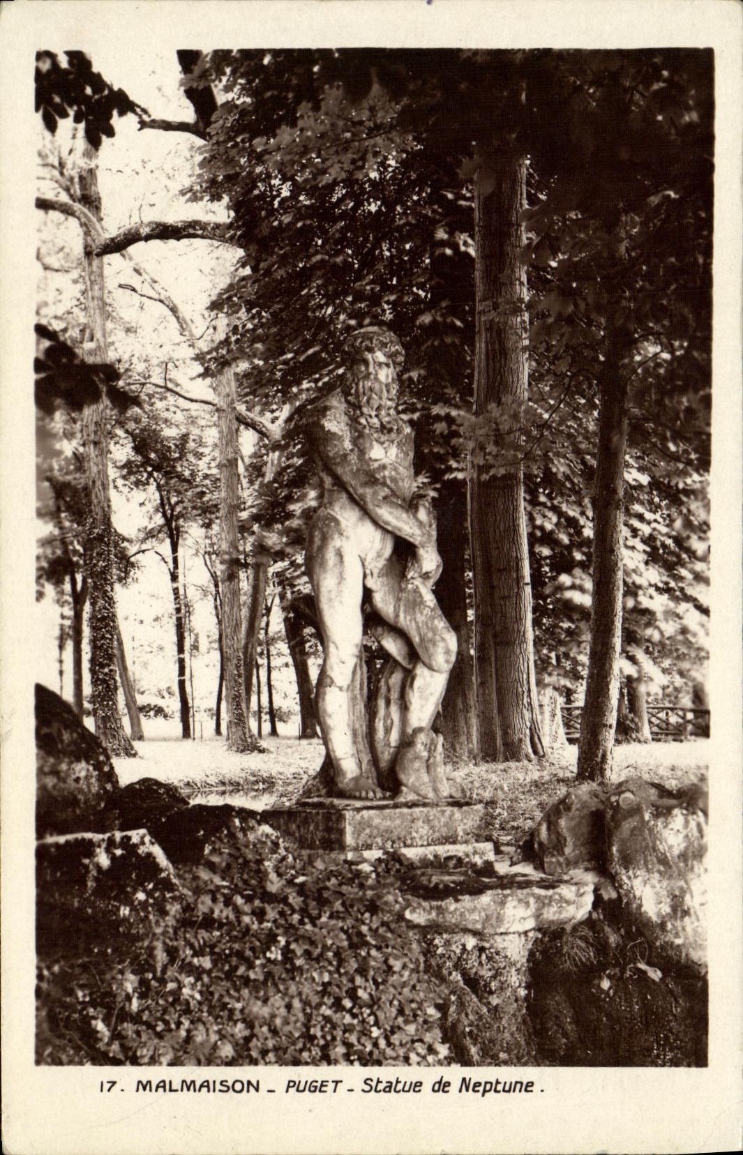 CPA Malmaison Puget Statue de Neptune