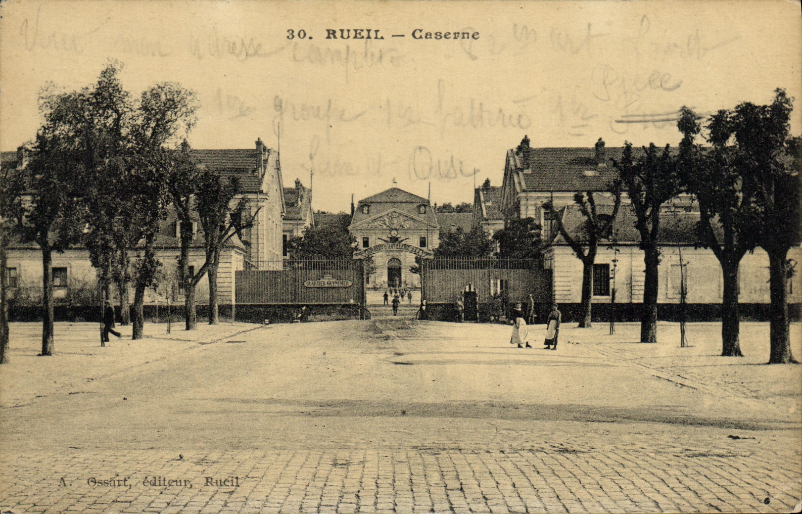 VINTAGE POSTCARD Rueil Militaria Barracks