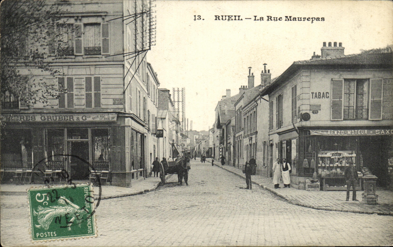 VINTAGE POSTCARD Rueil the Street Maurepas