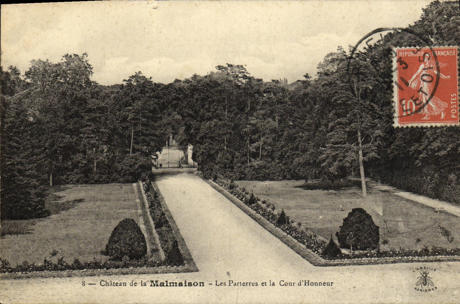 CPA Chateau de la Malmaison Les Parterres et la Cour d Honneur