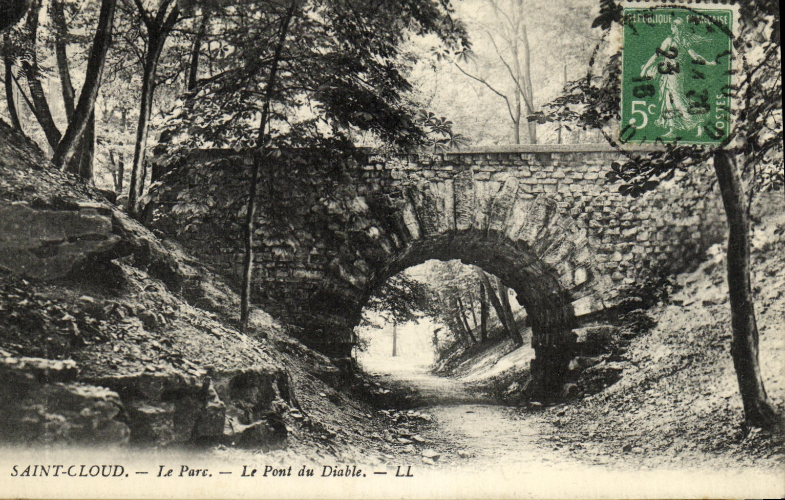 Nube santa de la POSTAL de la VENDIMIA el parque el puente del diablo