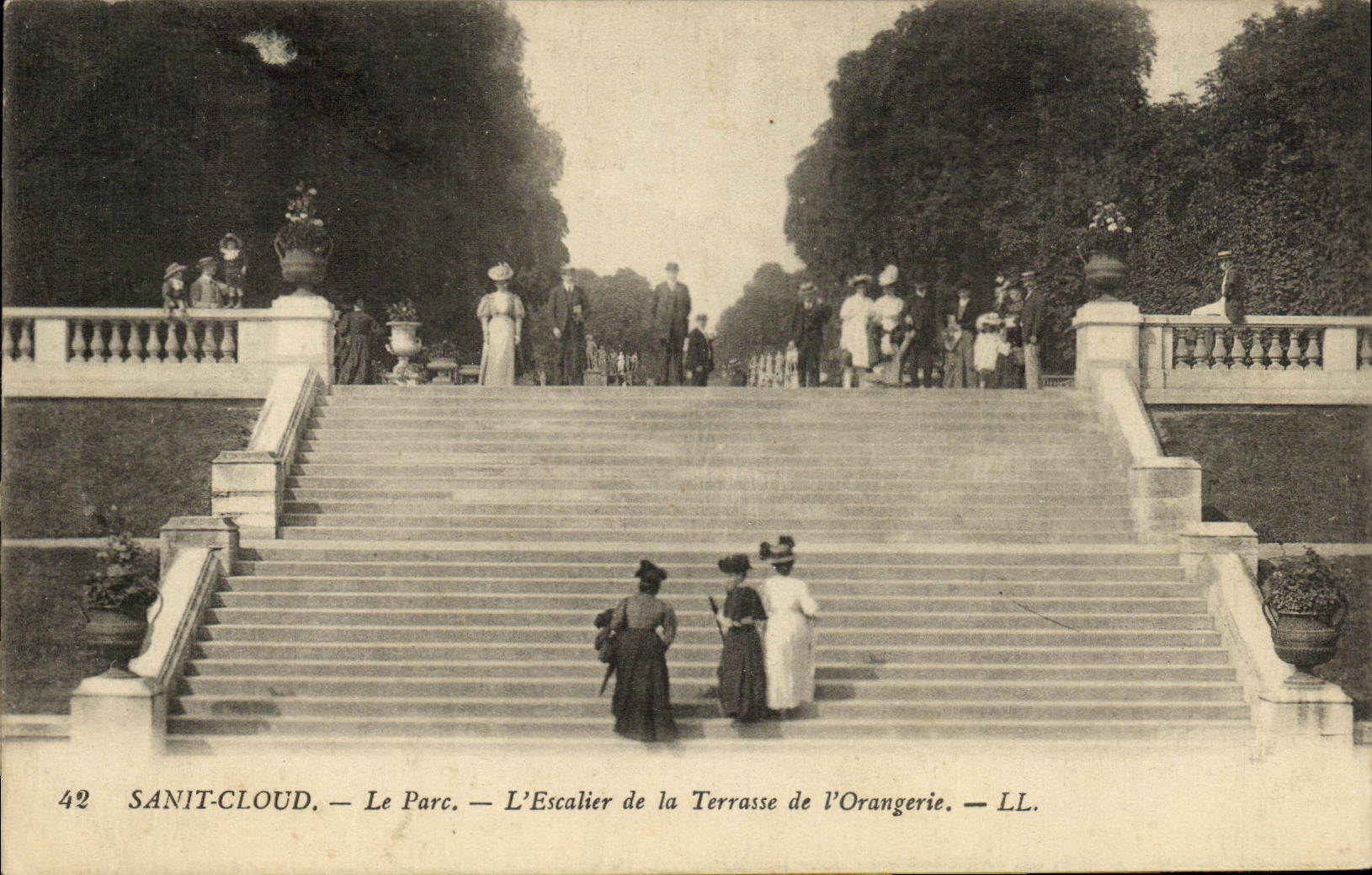 CPA Parc de Saint Cloud Le Parc L Escalier de la Terrasse de L Orangerise