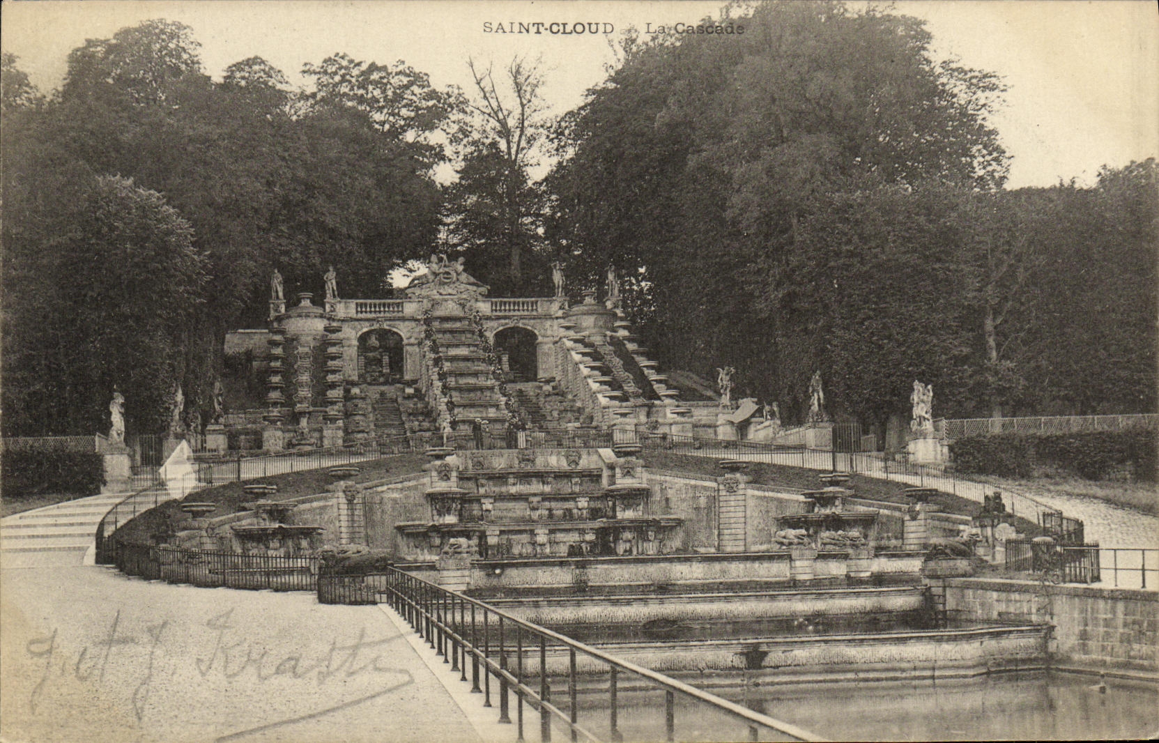 CPA Parc de Saint Cloud La cascade