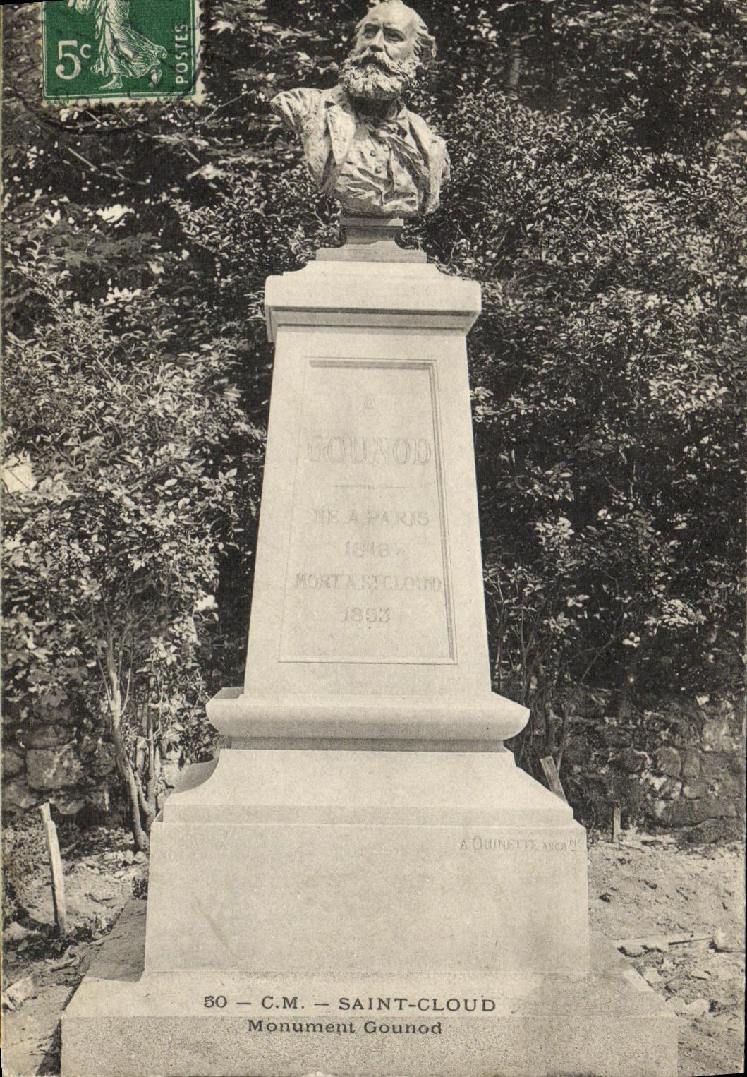 VINTAGE POSTCARD Park of Saint Cloud Gounod Monument