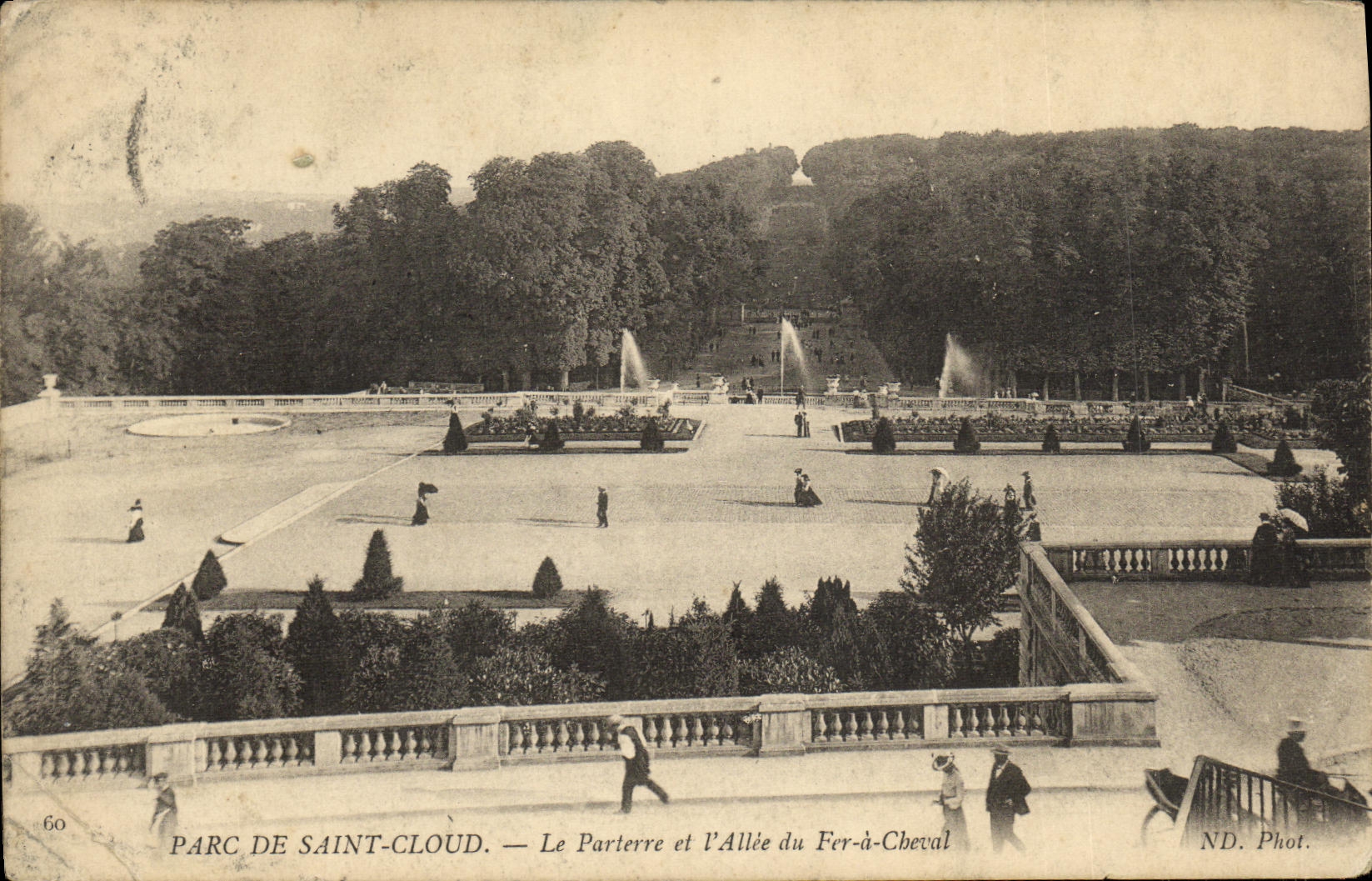 CPA Saint Cloud Le Parterre et L Allee du Fer a Cheval