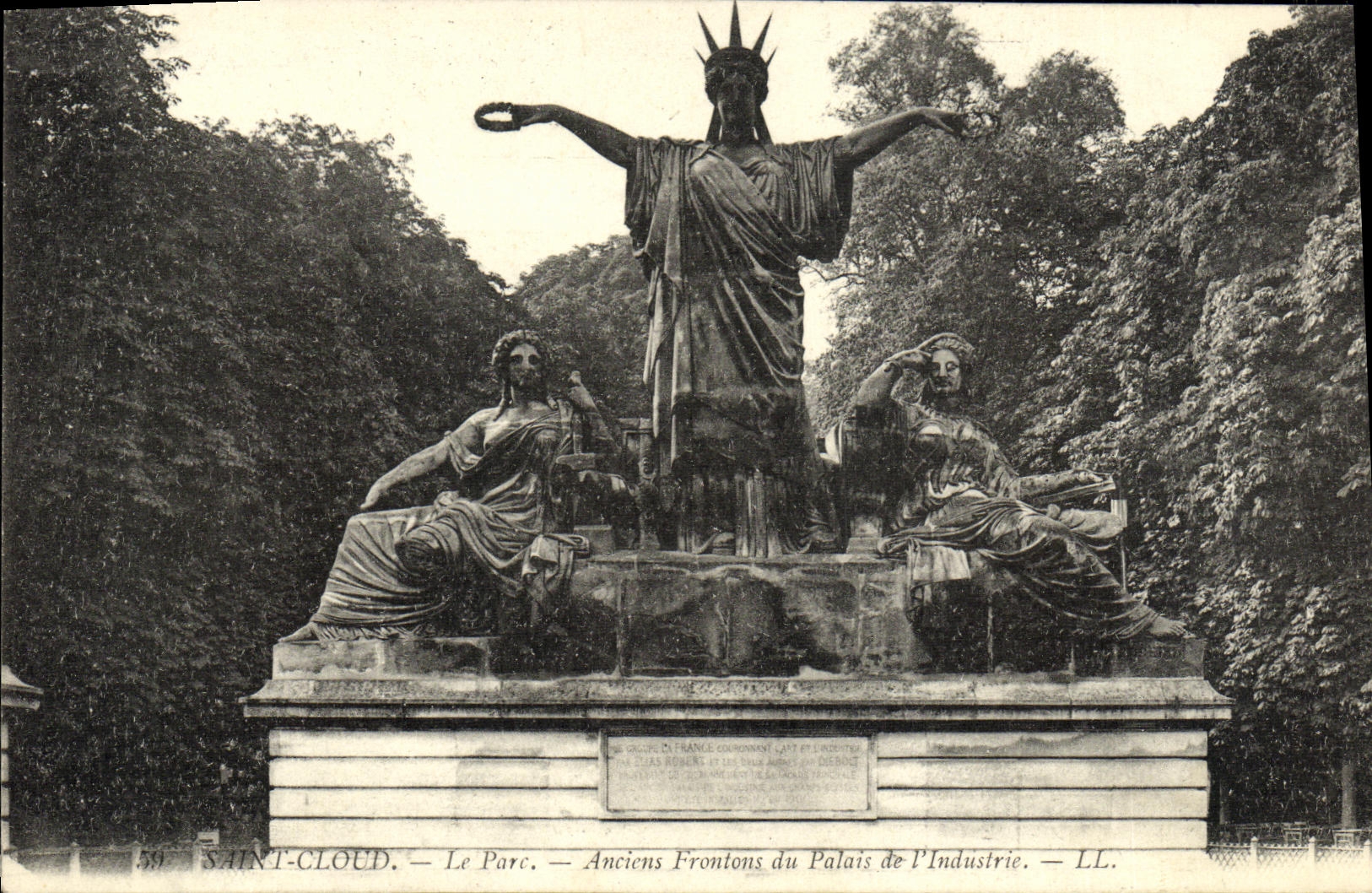 VINTAGE POSTCARD Holy Cloud the Park Old Pediments of the Palate of L industry