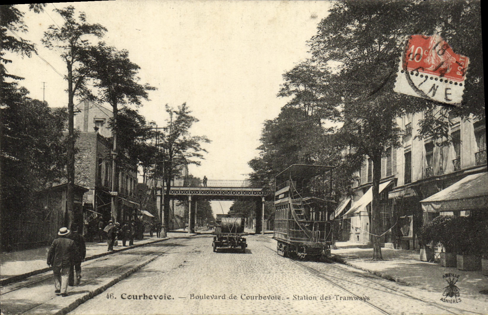 Bulevar de Courbevoie de la POSTAL de la VENDIMIA de la estacion de Courbevoie de las tranvias
