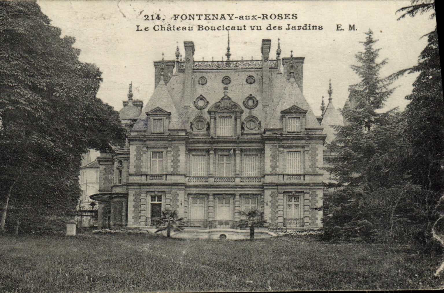 VINTAGE POSTCARD Fontenay with the Roses the Boucicaut Castle Seen of the Gardens