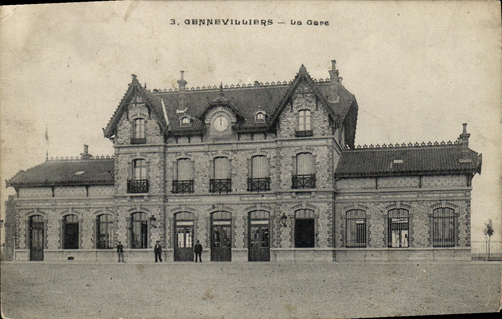 VINTAGE POSTCARD Gennevilliers Train station