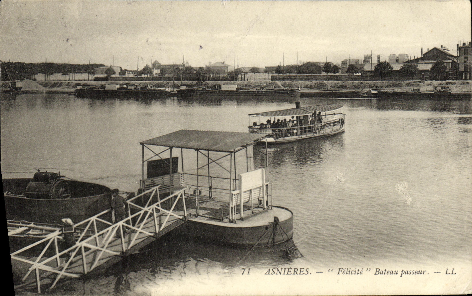 VINTAGE POSTCARD Asnieres Congratulated Boat Frontier runner