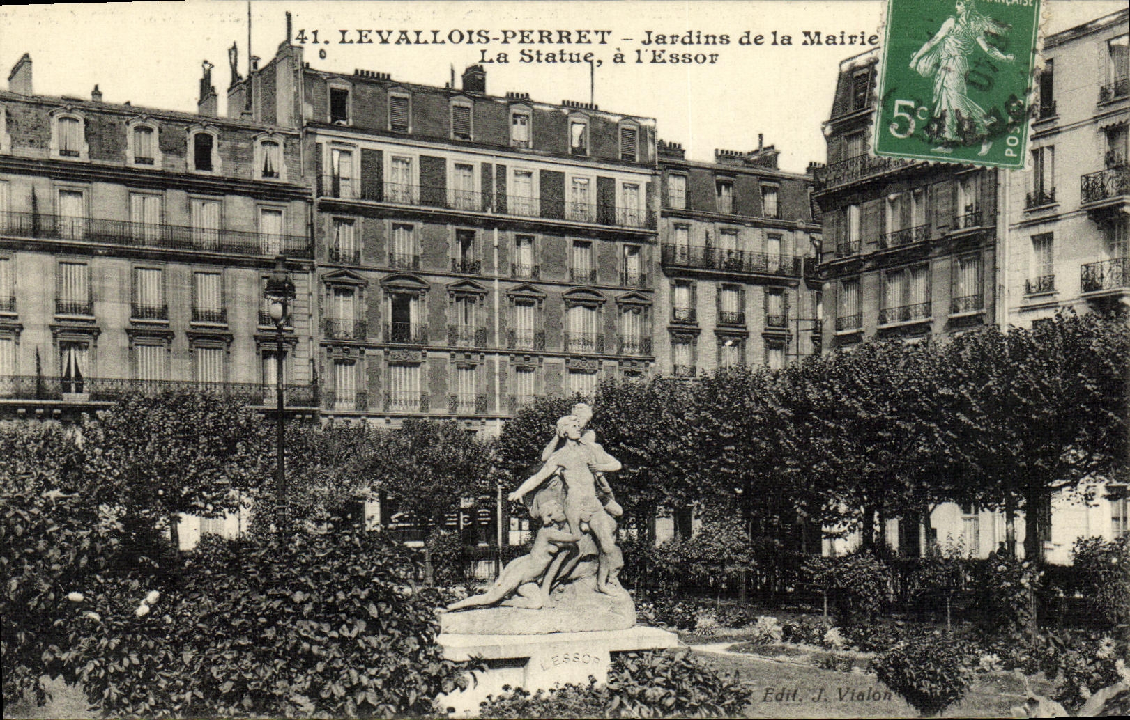 VINTAGE POSTCARD Levallois Perret Jardins of the Town hall the Statue has L Rise