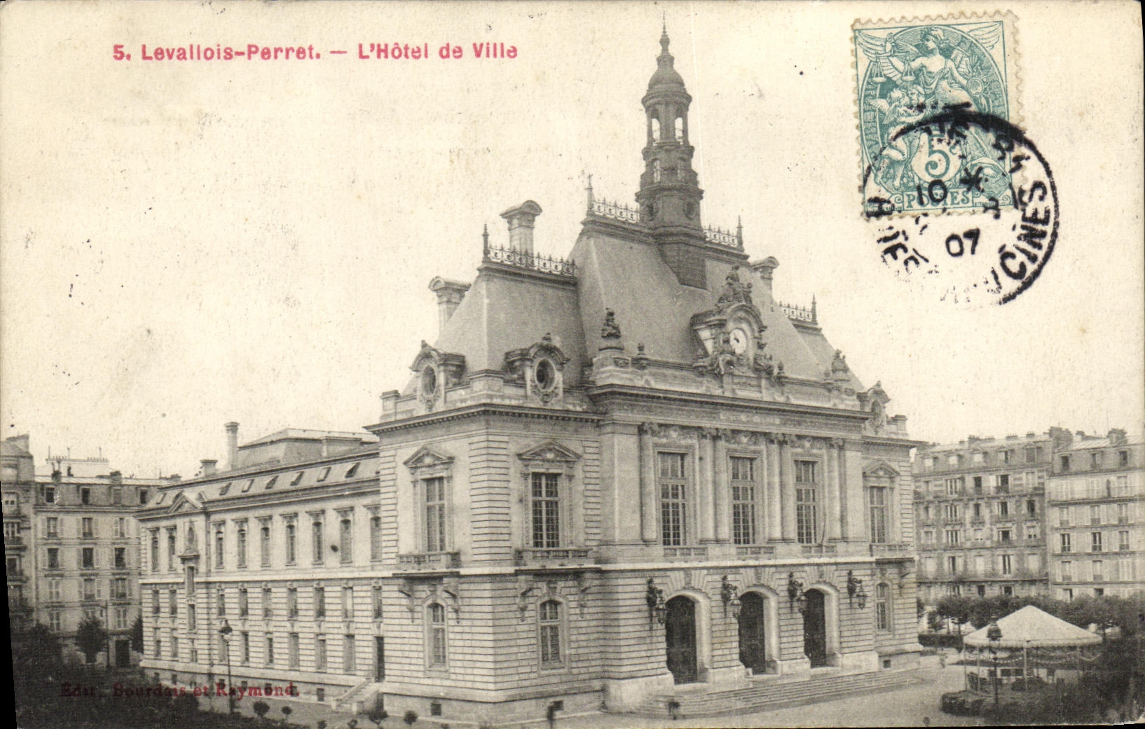 VINTAGE POSTCARD Levallois Perret L Town hall Kiosk