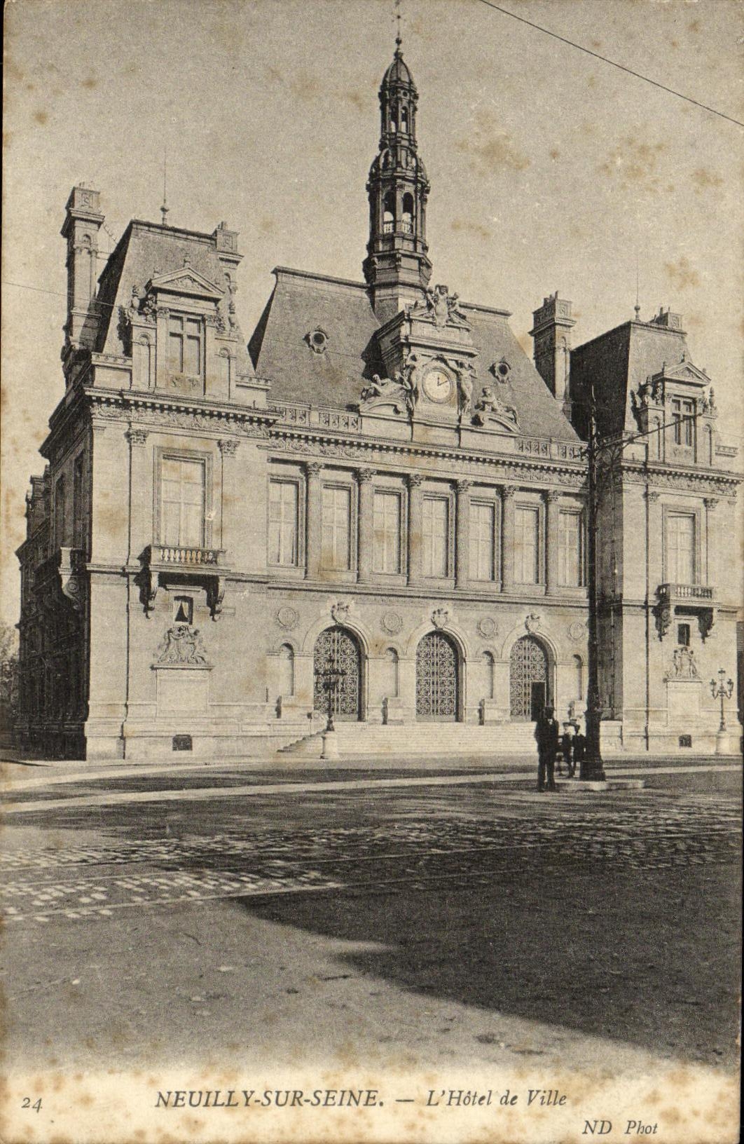 VINTAGE POSTCARD Neuilly sur Seine L Town hall