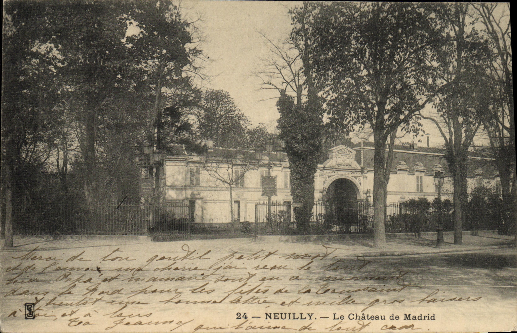 CPA Neuilly Sur Seine Le Chateau de Madrid