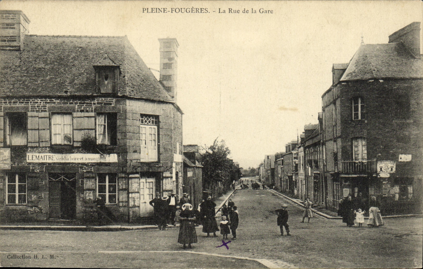 CPA Pleine Fougeres La Rue de la Gare