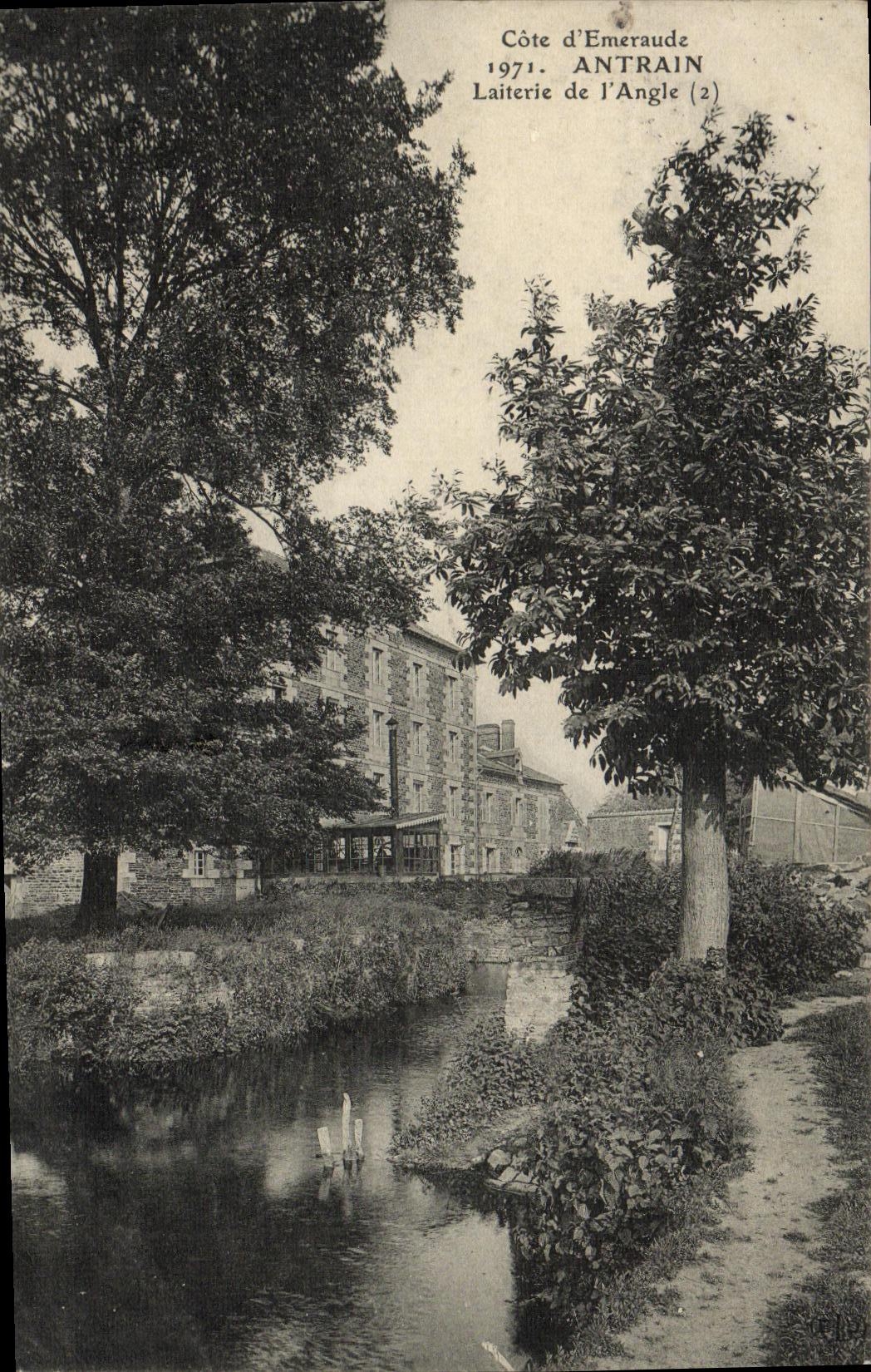 Lecheria de Antrain de la POSTAL de la VENDIMIA de L angulo