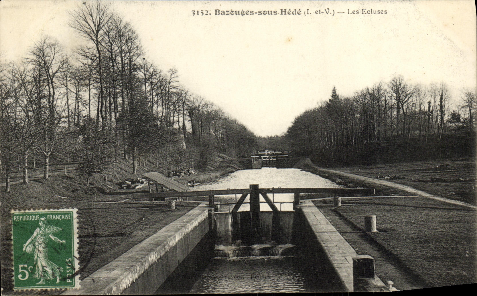 POSTAL Bazouges de la VENDIMIA debajo de las cerraduras de Hede