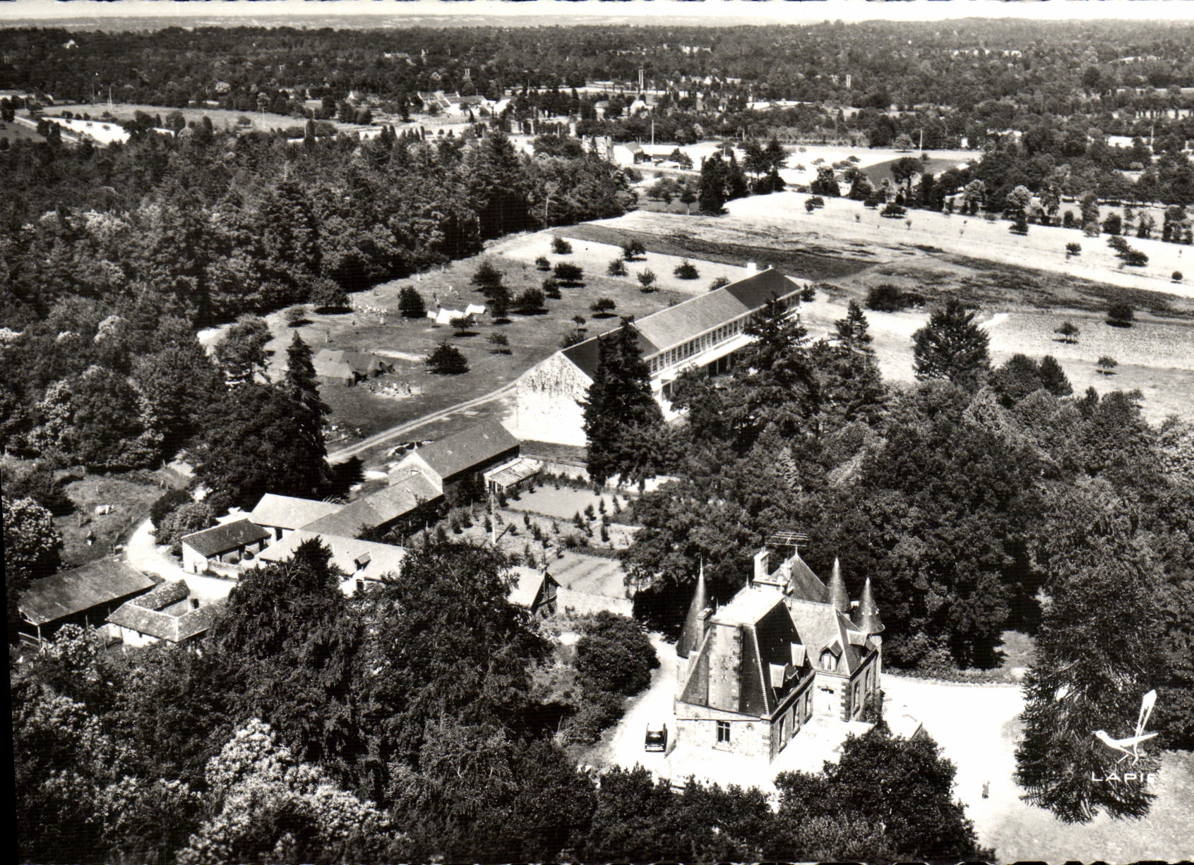 POSTAL MODERNA Bonnemain el castillo y el L sanatorio de Diablaires