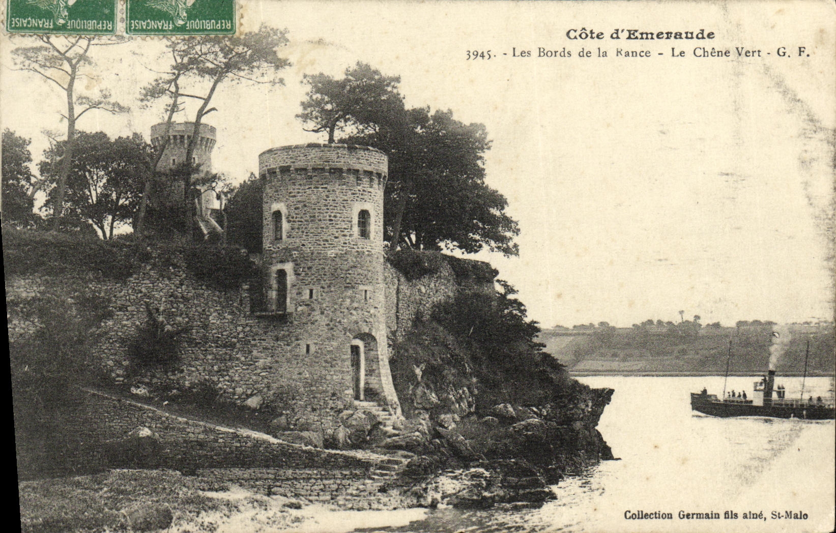 CPA Les Bords De La Rance Le Chene Vert Bateau