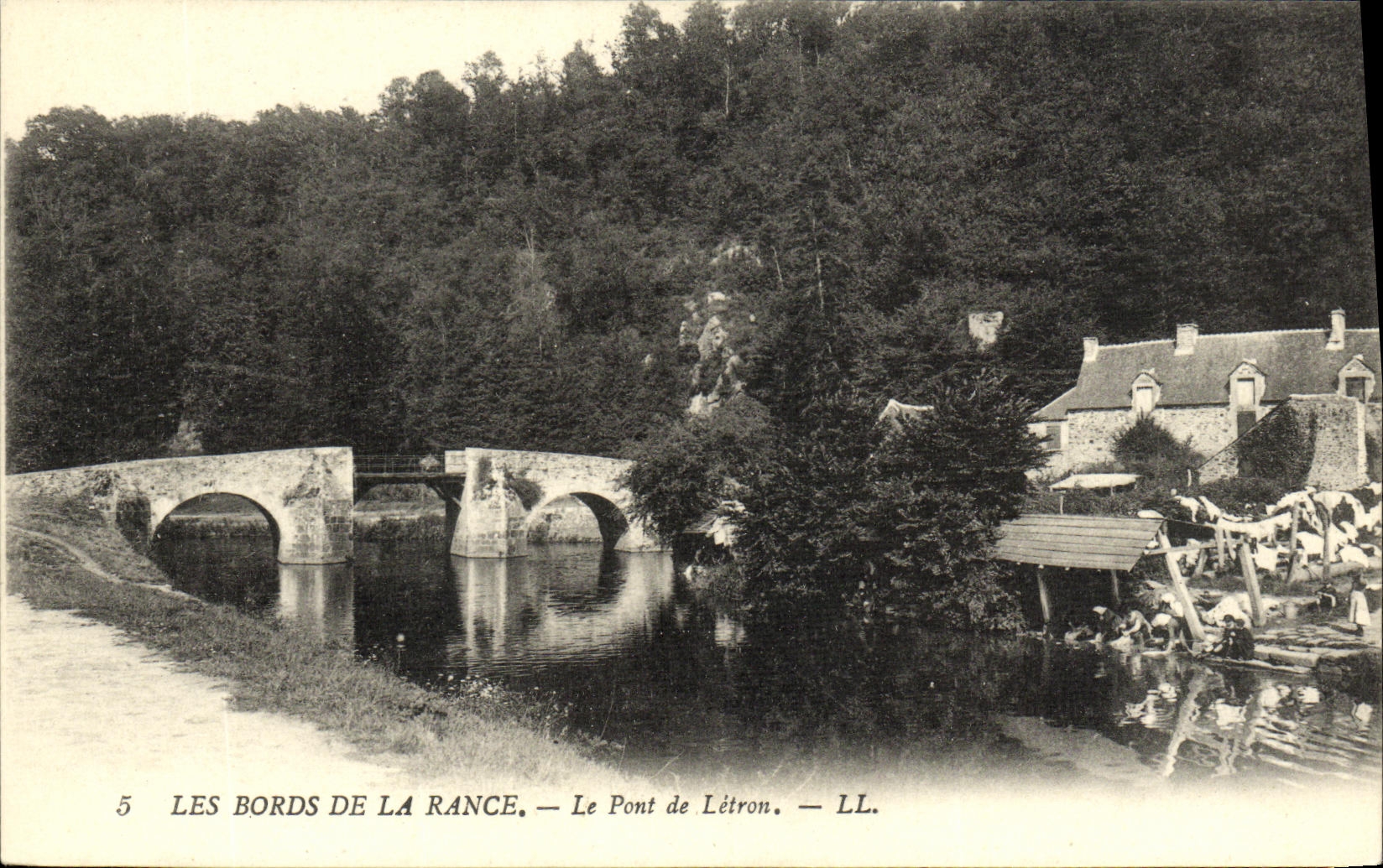 Los bordes de la POSTAL de la VENDIMIA de rancio el puente de la lavanda de Letron colocan