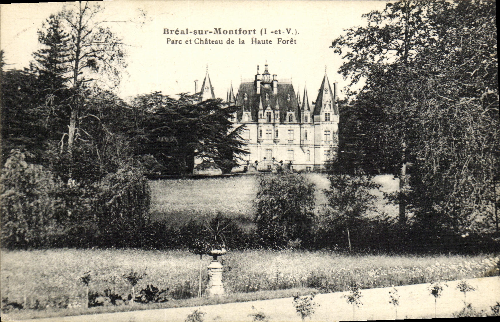 POSTAL Breal de la VENDIMIA en el parque de Montfort y el castillo del colmo el taladro