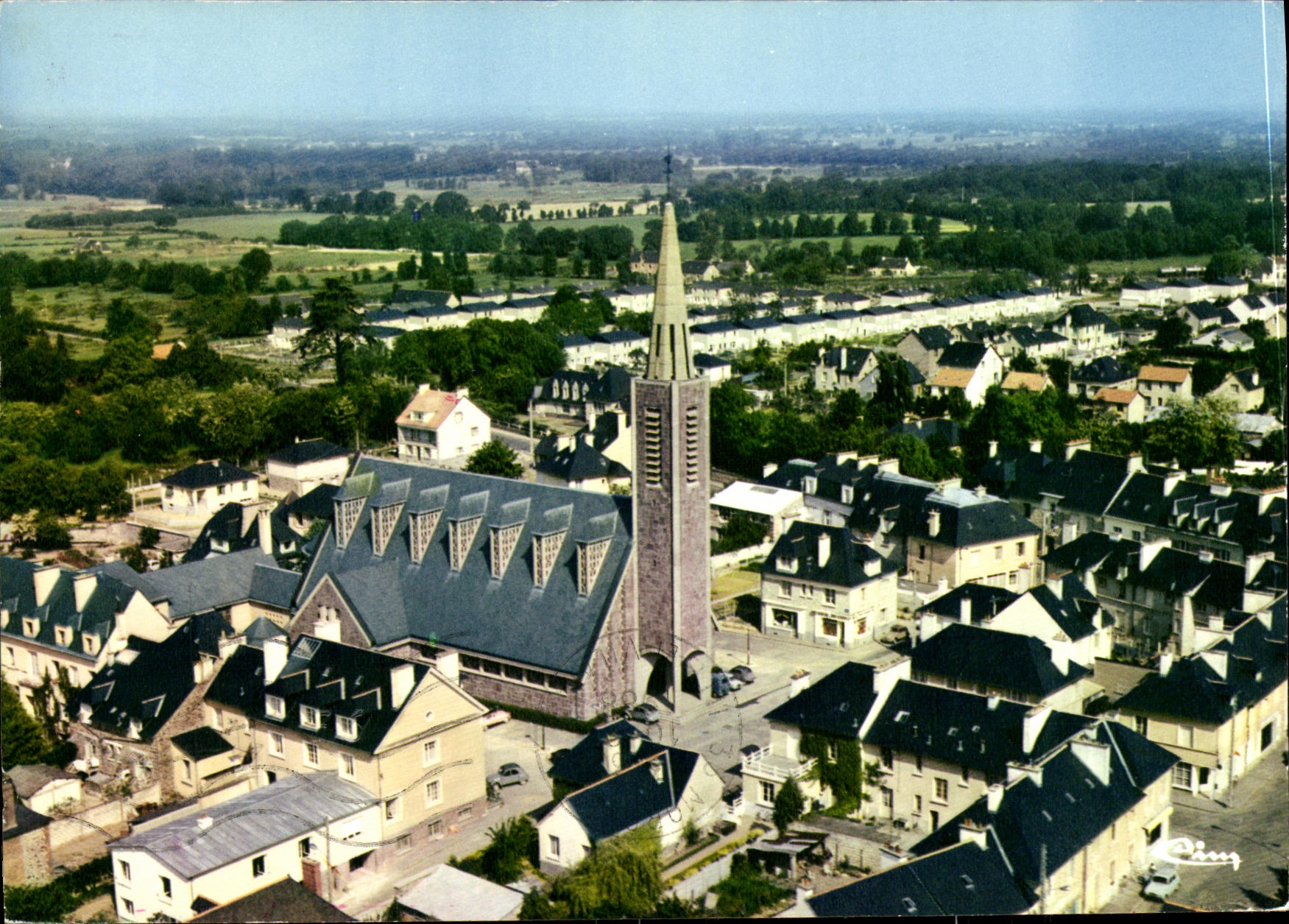 POSTAL MODERNA Bruz el aire visto de centro L iglesia
