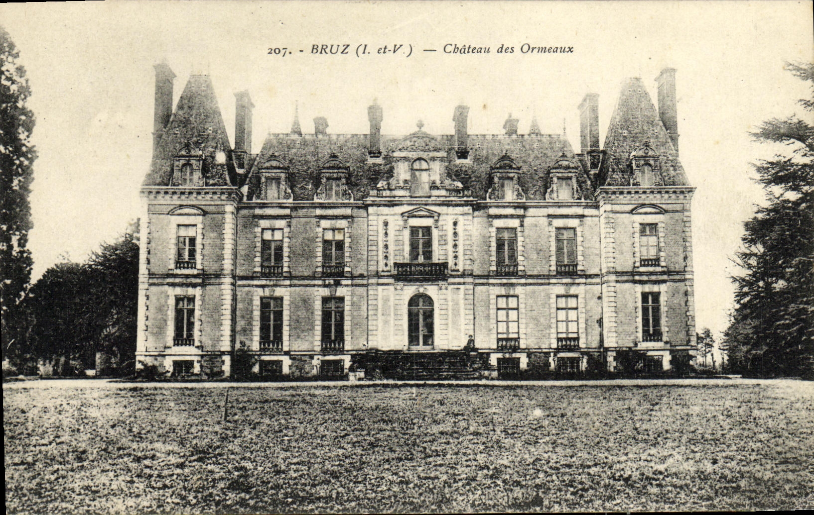 VINTAGE POSTCARD Bruz Castle of Ormeaux