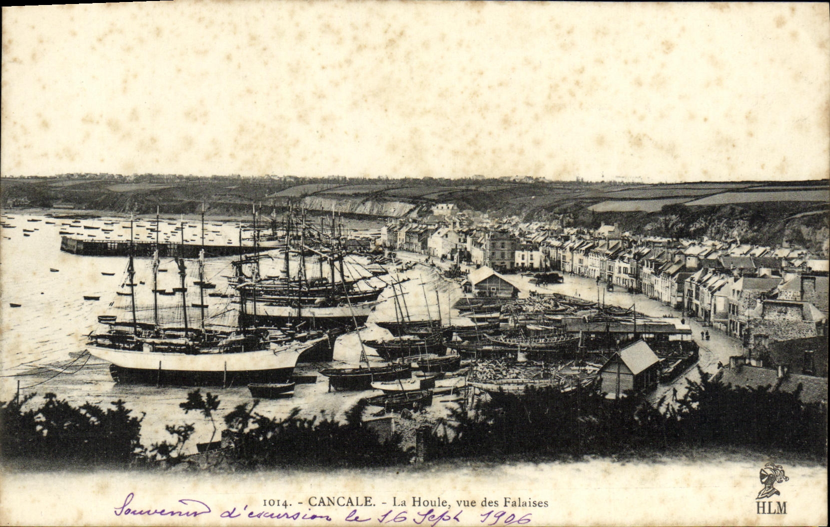 CPA Cancale La Houle vue des Falaises Bateaux 