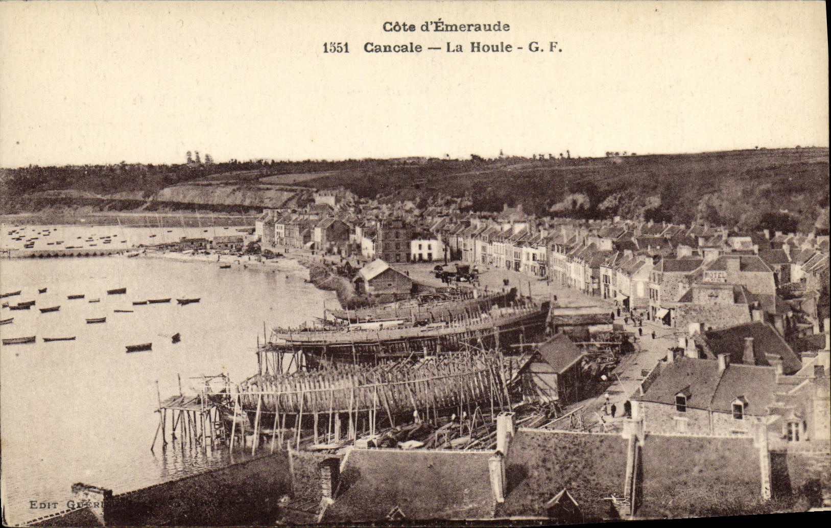 CPA Cancale La Houle Bateaux