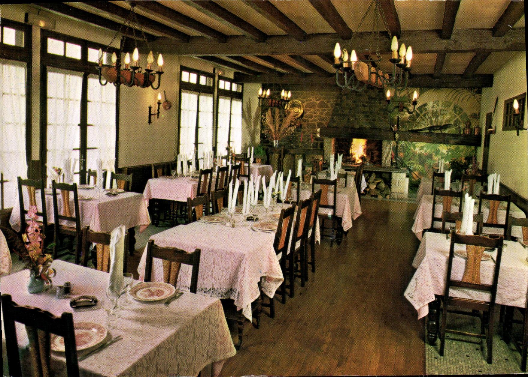 CPM Hotel De France Combourg Salle De Banquets
