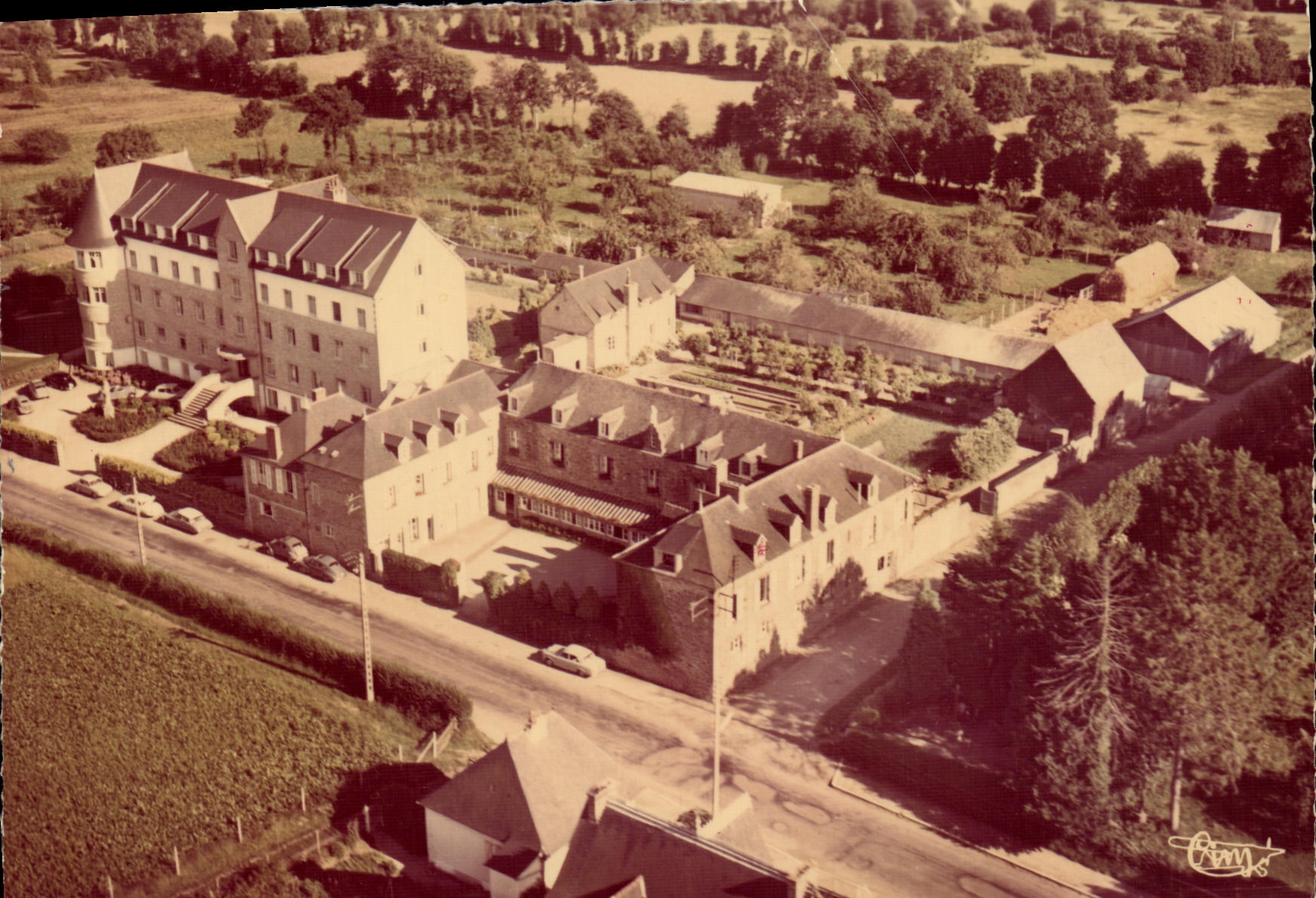 MODERN CARD Combourg the Private clinic And the Convalescent home