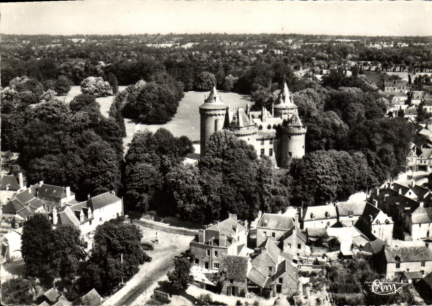 MODERN CARD Combourg the Castle and the Place