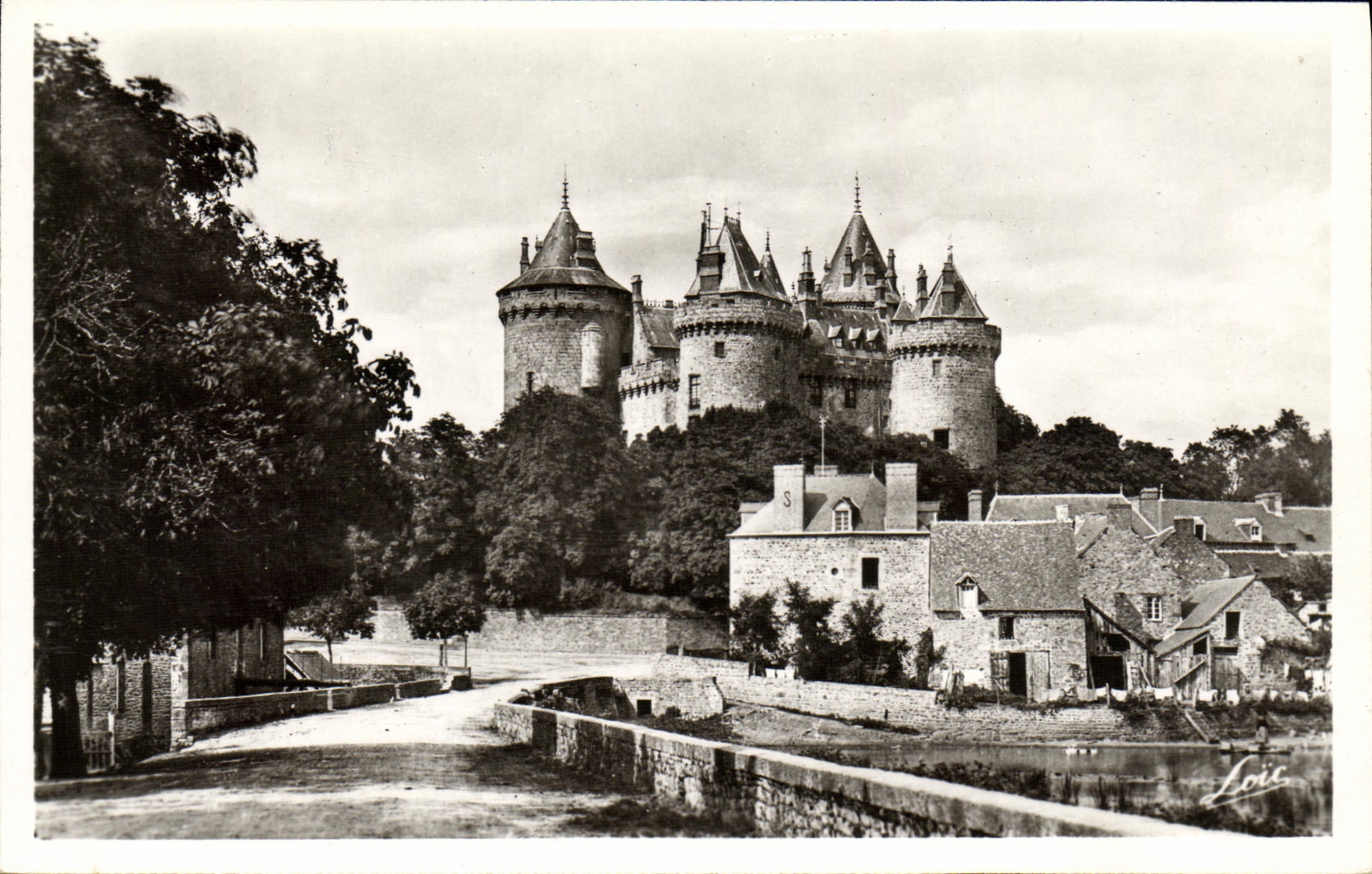 CPM Combourg Chateau 