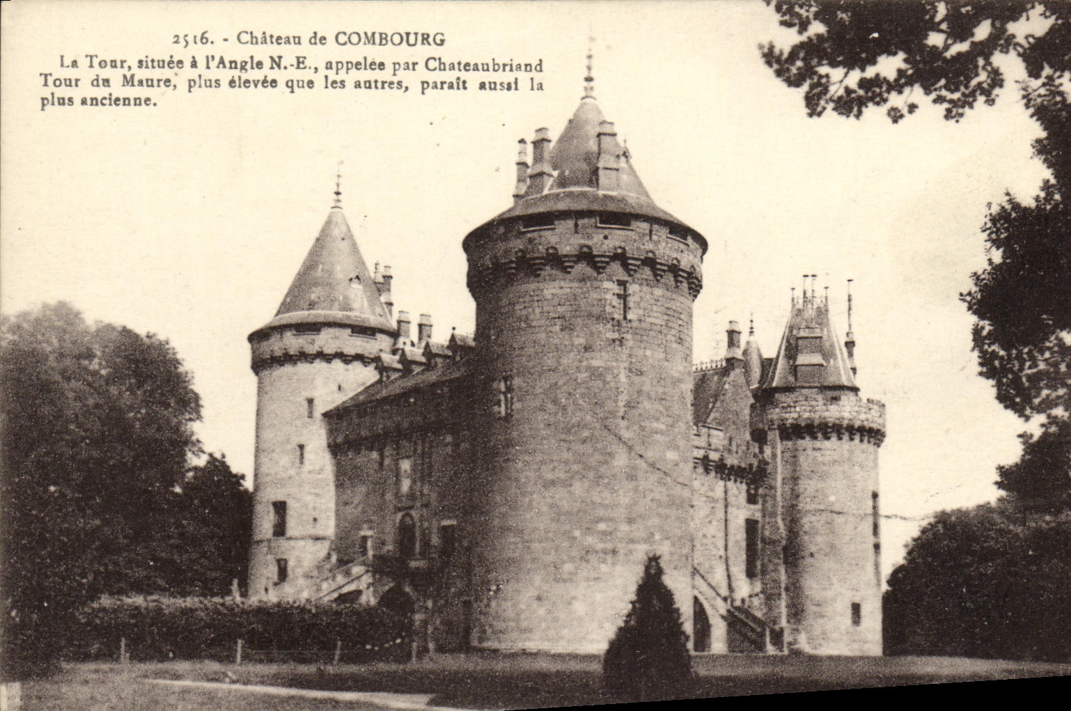 CPA Combourg Facade du Chateau