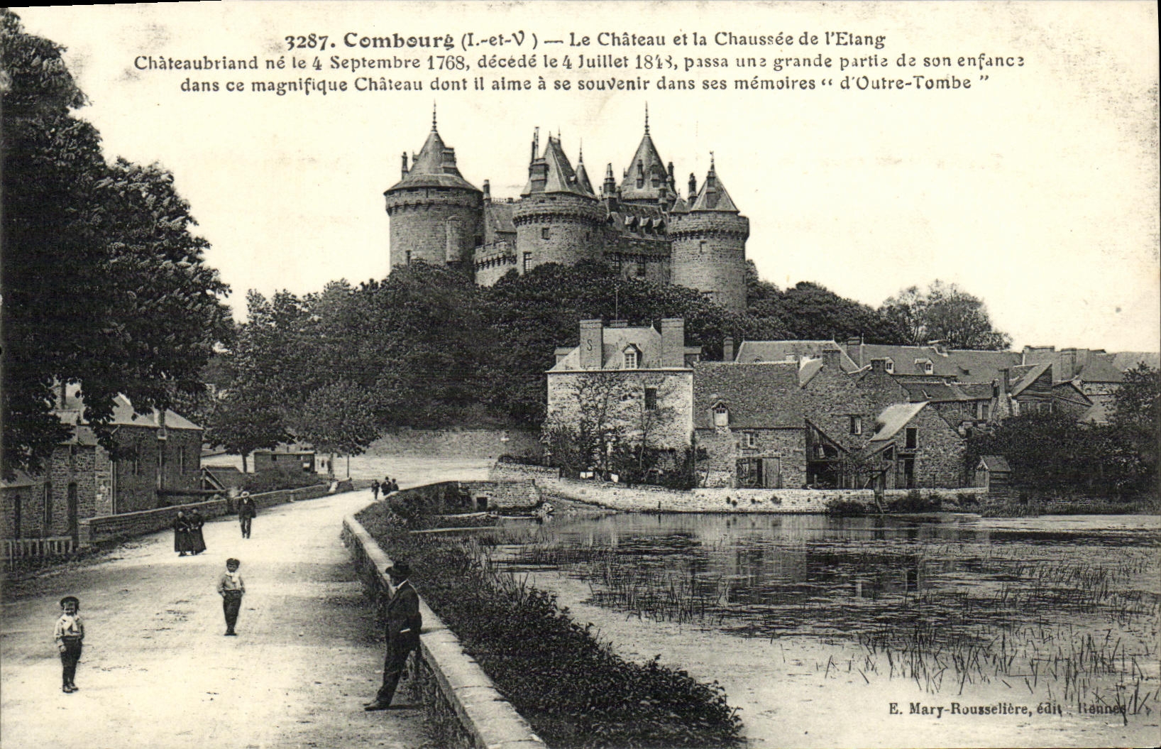 CPA Combourg Le Chateau et la Chaussee de L Etang