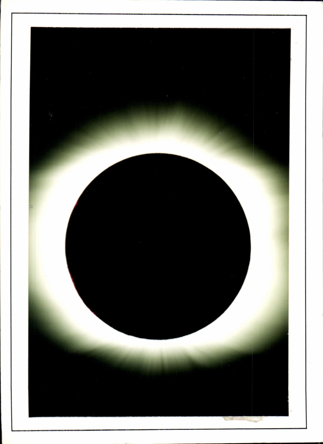 POSTAL MODERNA Dinard eclipsa el sol