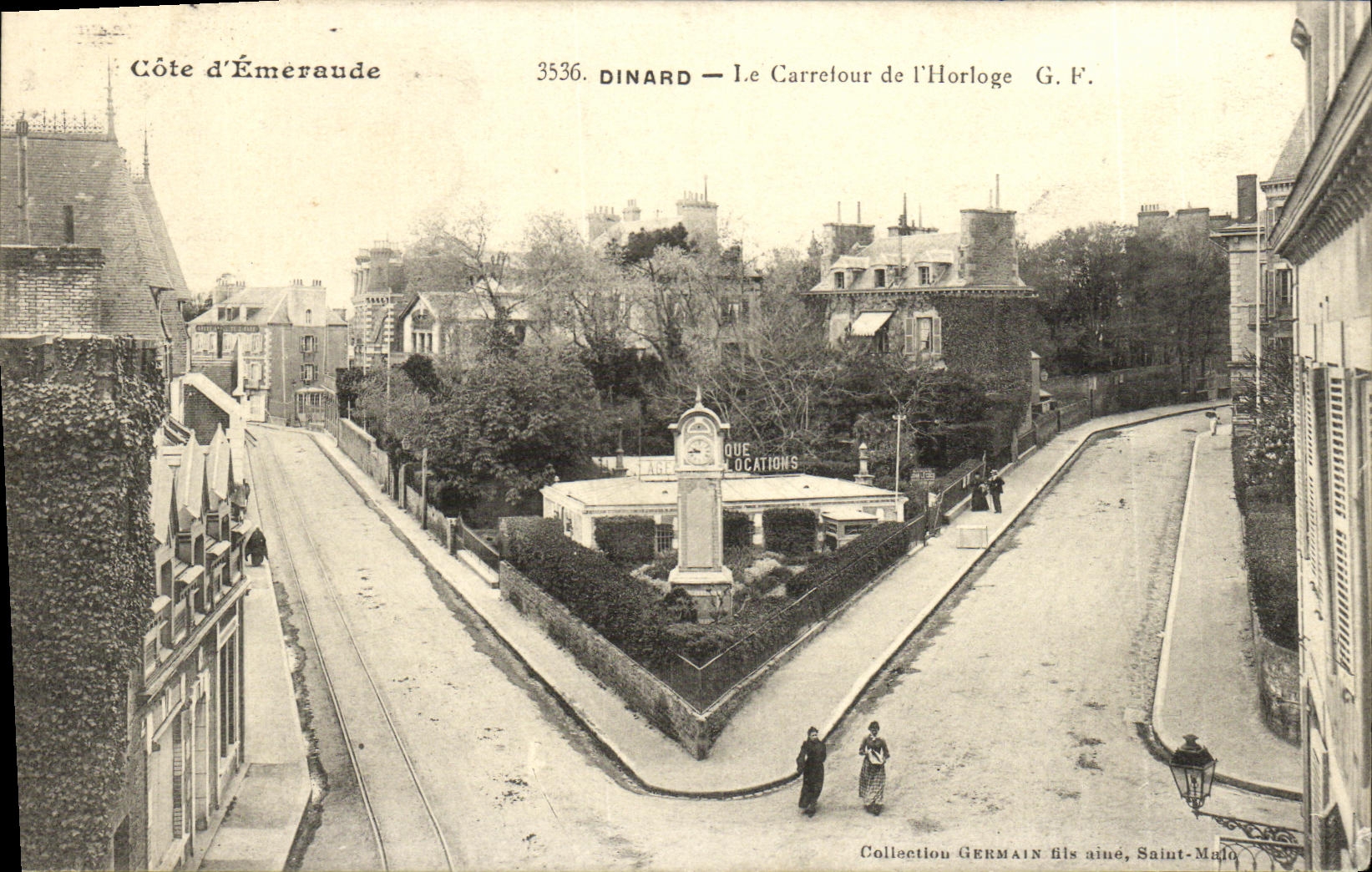 CPA Dinard Le Carrefour de L Horloge